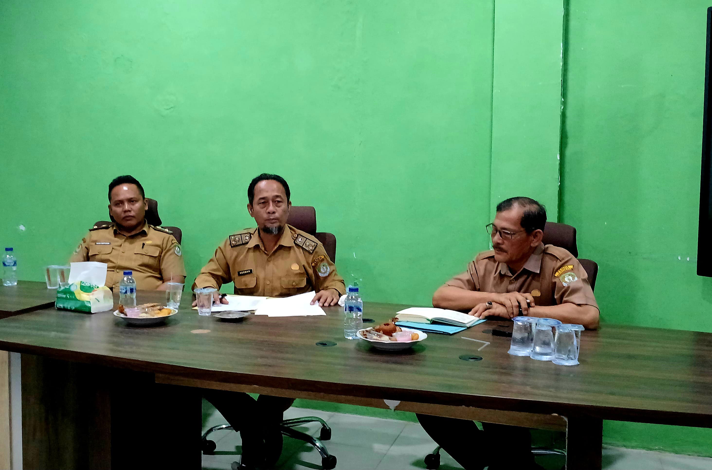 Asisten III dan Humas Pemda Kaur Sidak Dinas Kominfo Kabupaten Kaur